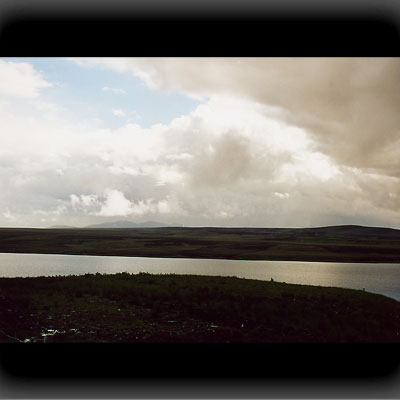 Loch nach einem Regenschauer Loch nach einem Regenschauer