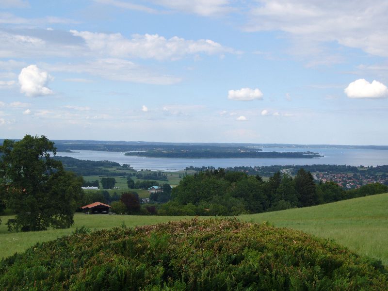 ...mit Blick auf den Chiemsee