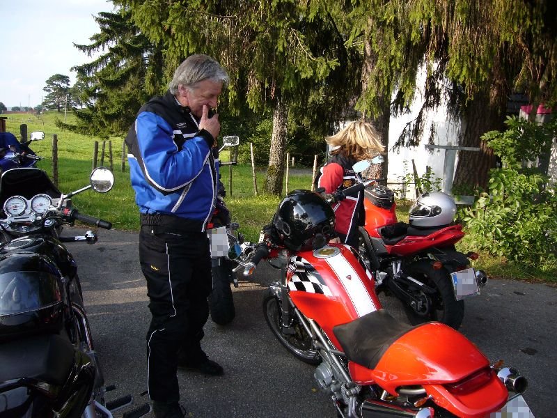 Ja wie kommt jetzt die Ducati zwischen meine Suzukis?